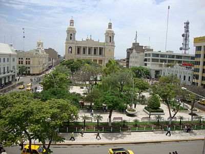 Chiclayo, square and cathedral