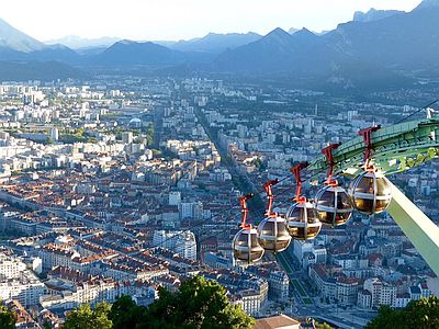 Grenoble Climate Weather By Month Temperature Precipitation When To Go