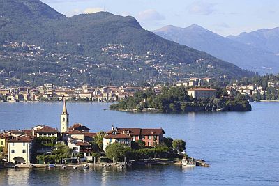 Isola dei Pescatori and Isola Madre from Stresa