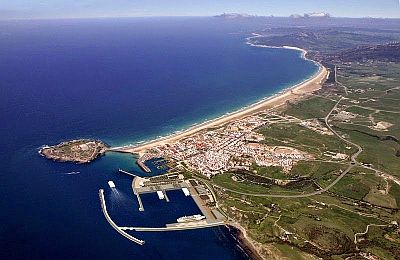 Tarifa from above, with the island, the port and the beach
