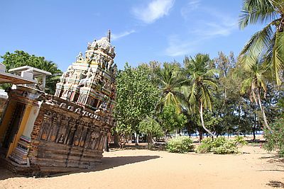 Batticaloa, Hindu temple hit by the tsunami